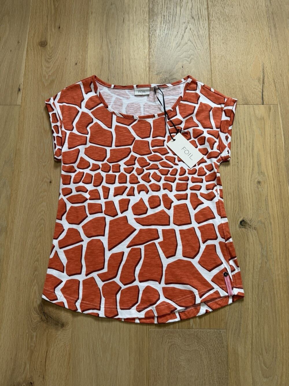 NWT Boutique Foil Clothing Women's All Over Print Short Sleeve T Shirt Cotton L